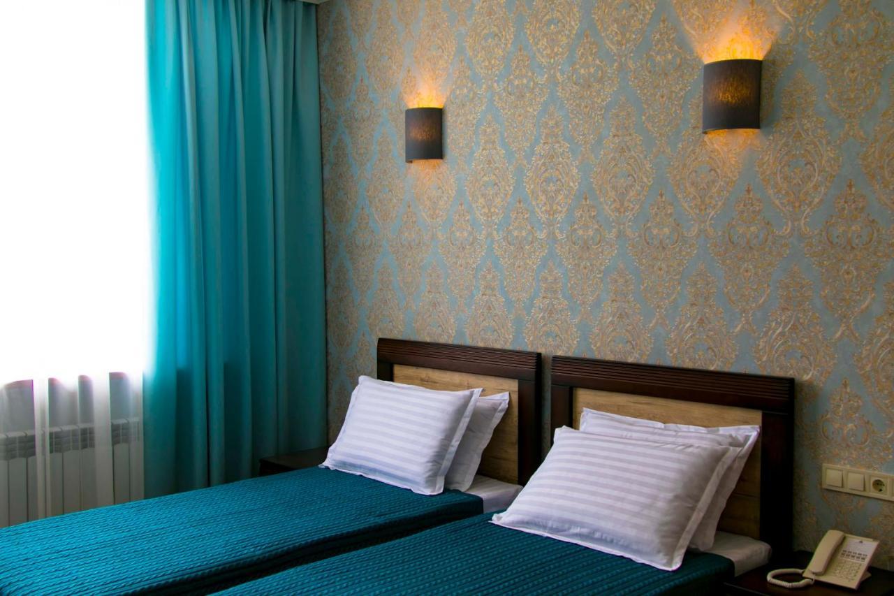 Панорама Hotel Херсон Екстериор снимка